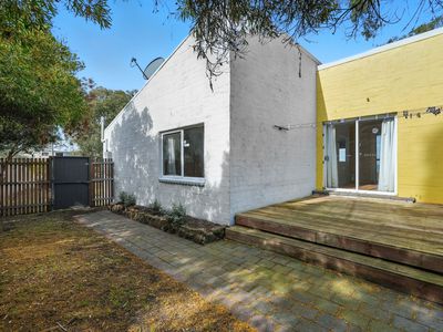 13 Hardner Court, Carlton