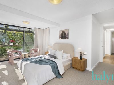 11 / 1 Wingfield Avenue, Crawley