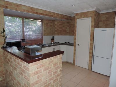 14 Edwards Entrance, Stratton