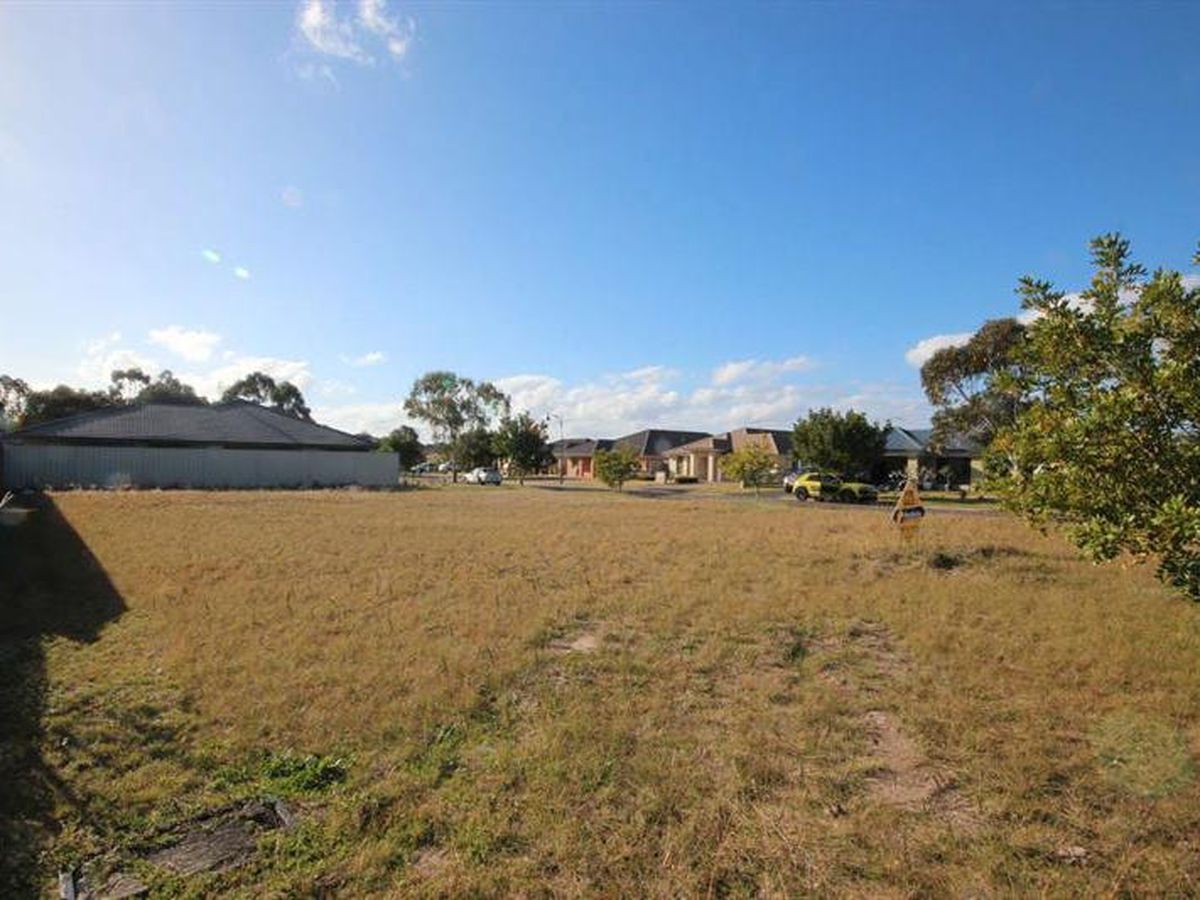 21 Broughton Circuit, Tanilba Bay, Tanilba Bay - Thumbnail 4