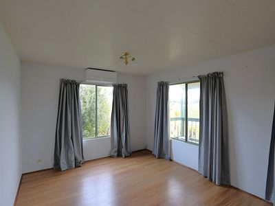 2 Holland Court, Allendale East