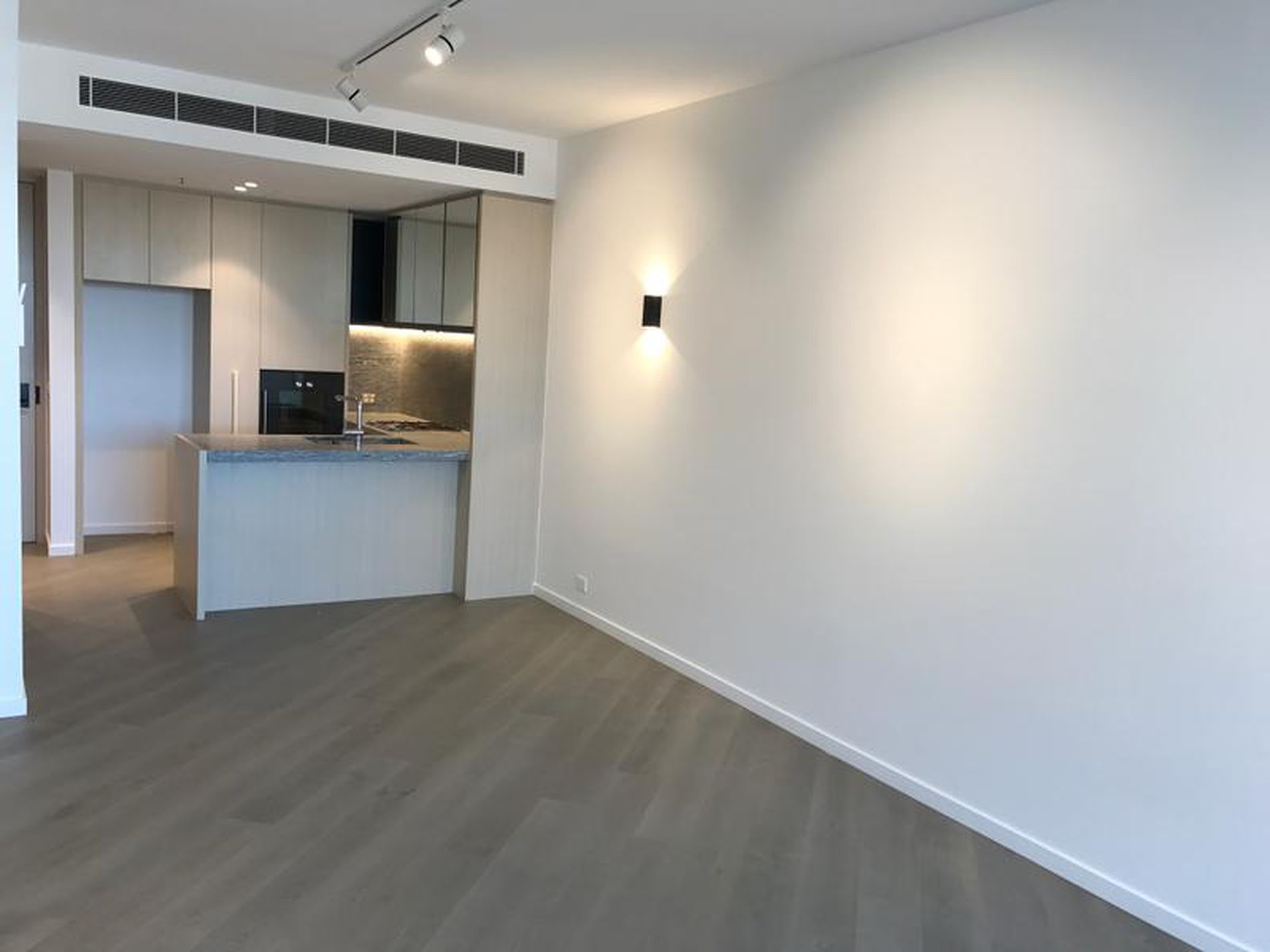 318 / 499 St Kilda Road, Melbourne