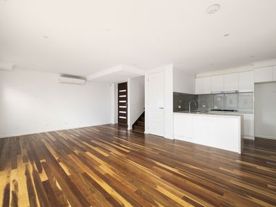 4 / 4 Fortune Street, Box Hill North