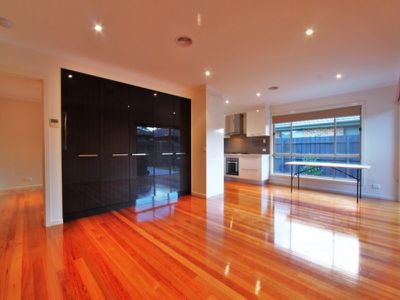 2 / 1 Eva Street, Clayton