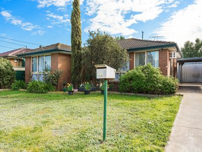 11 Charinga Drive, Werribee