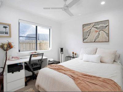 6 Lugano Mews, Andergrove