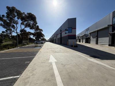 4 Moonah Circuit, Brooklyn