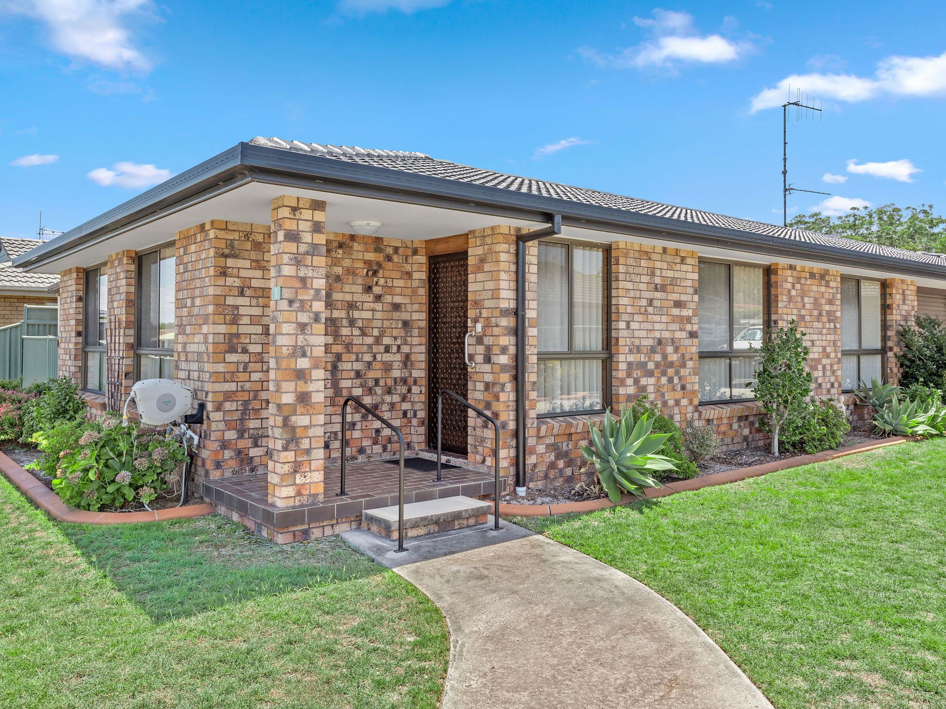 1 / 11 Mayers Drive, Tuncurry