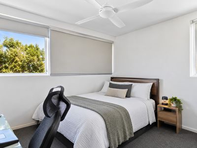 405 / 26 Gray Street, Southport