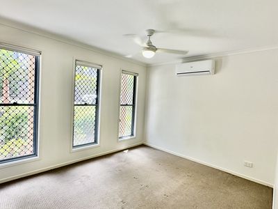 1 / 5 Jarrah Dr, Peregian Springs
