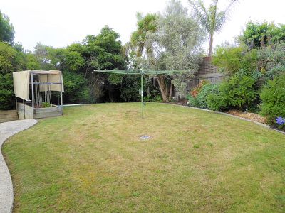 8 Bent Road, Wandana Heights
