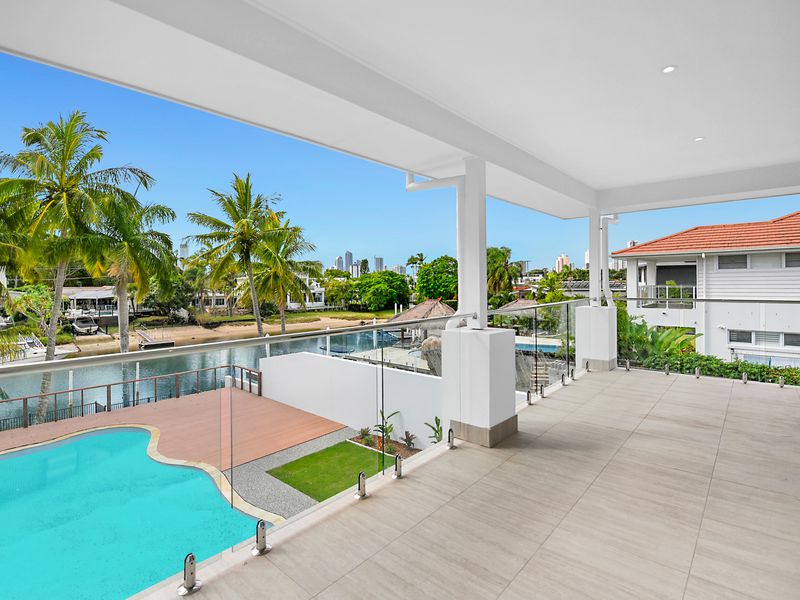 5 Park Ave, Broadbeach Waters