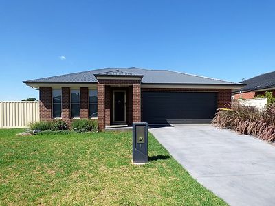 1 Harrison Place, Griffith