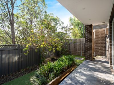 2 / 2 Donald Avenue, Essendon