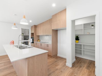 6B Seaview Way, Long Beach