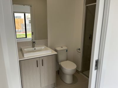8 Rodway Walk, Tarneit