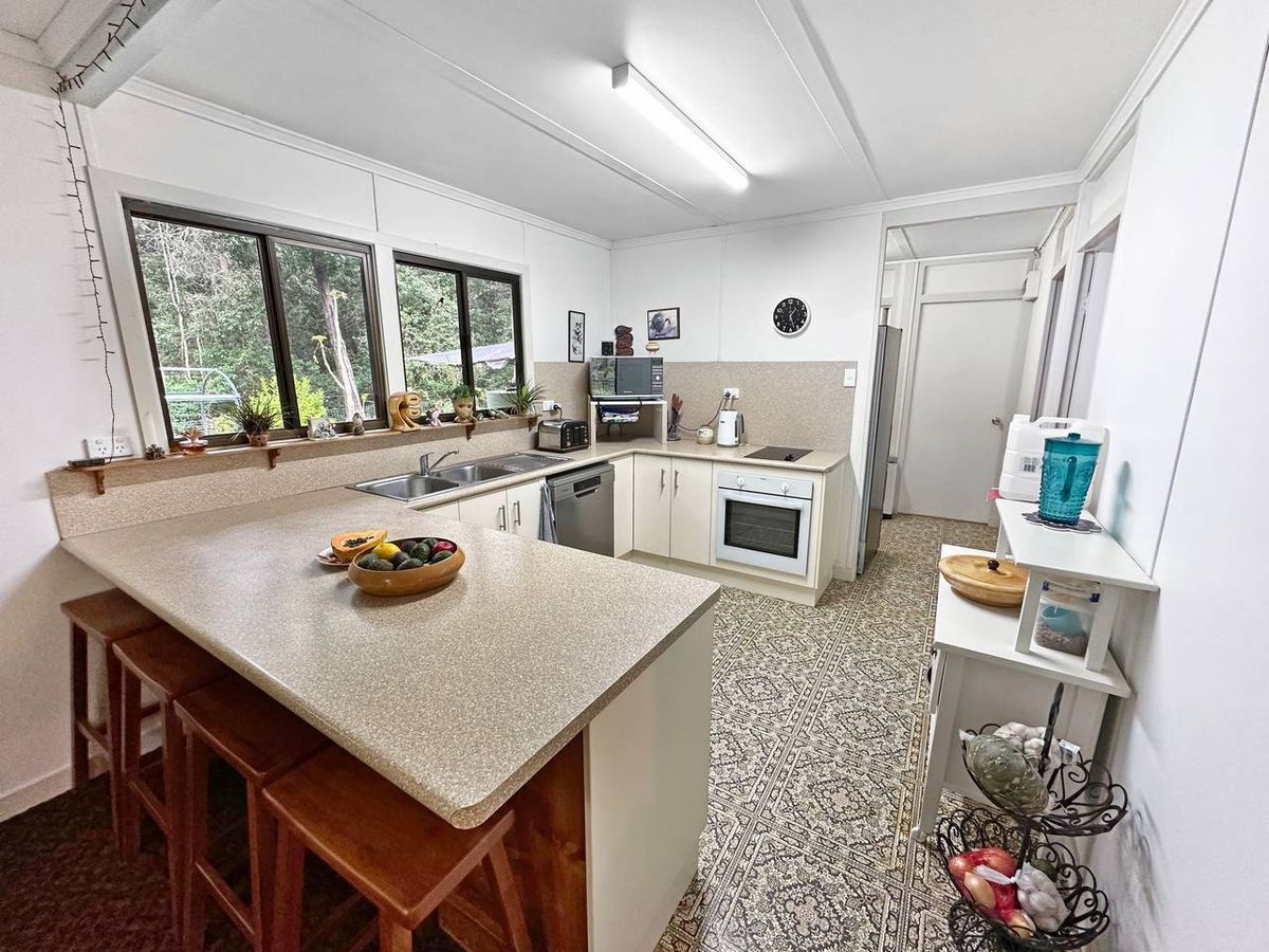 24 Willetts Road, Atherton
