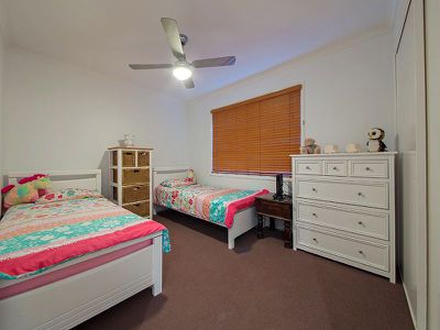 22 Manor Cres, Wakerley