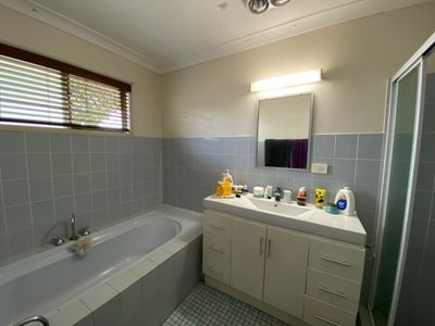 19 BUNKER AVENUE, Urraween