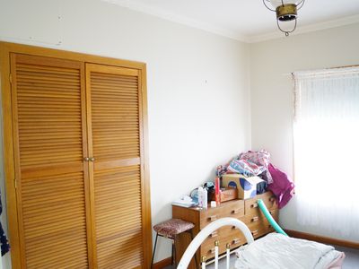 18 Howard Street, Horsham