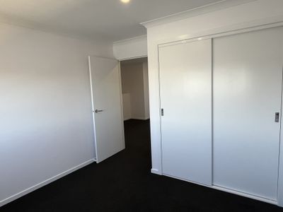 5 Rayer Walk, Tarneit