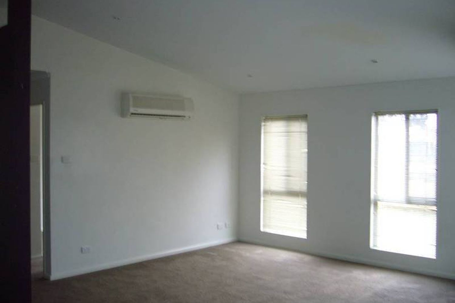 8 Palm Avenue, Horsham