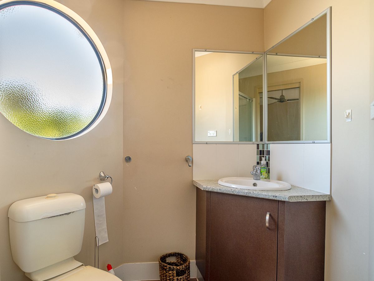 4 / 52 Shell Street, Urangan