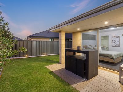 11 AUBURN WAY, Baldivis