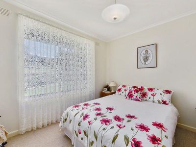 11 Hutchesson Street, Millicent