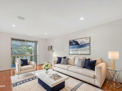 1 / 8 Hayes Road, Hampton Park