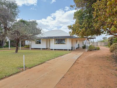 88 Parraweena Road, Coomealla