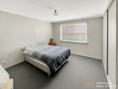 2 / 120 Bennett Road, Horsham