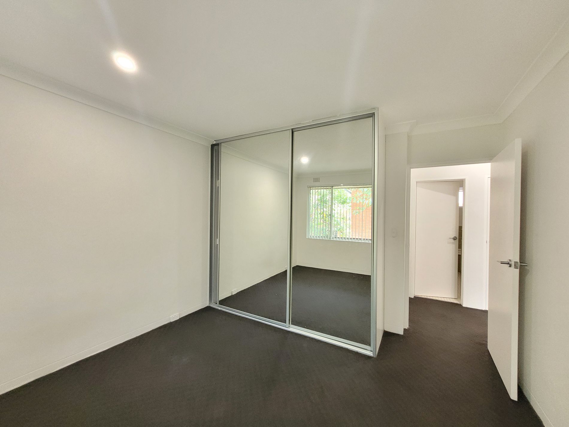 6 / 23 Phillip Street, Roselands