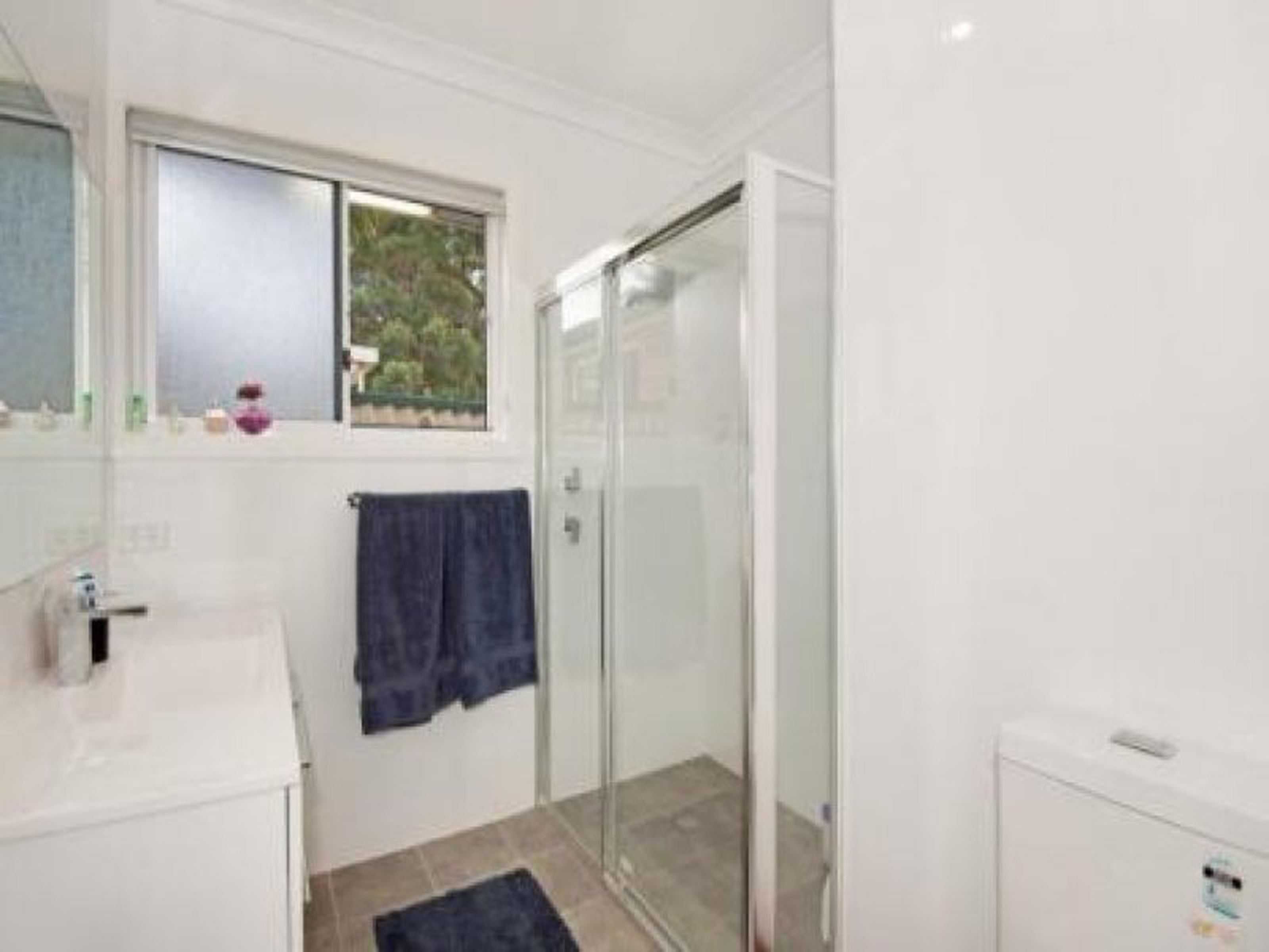8A Werona Avenue, CLAREMONT MEADOWS