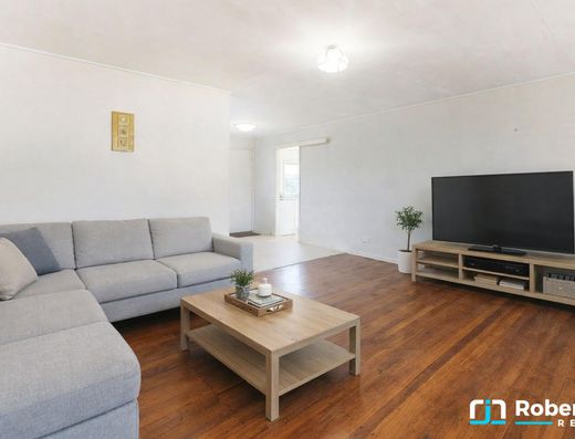 Water Views from the Block, Exceptional Shed Space & Endless Potential image 5