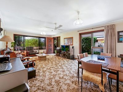 12 Fairsky Avenue, Mermaid Waters