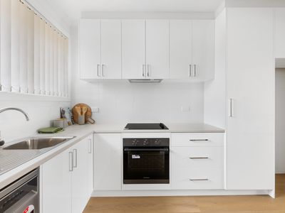 2/96 Saltley Street, South Kingsville