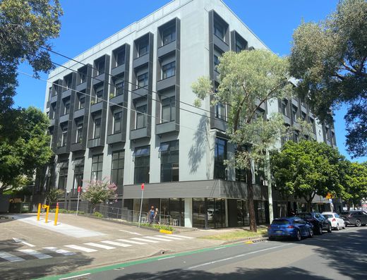 Open, Light & Bright 