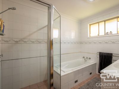 14 Cramsie Crescent, Glen Innes