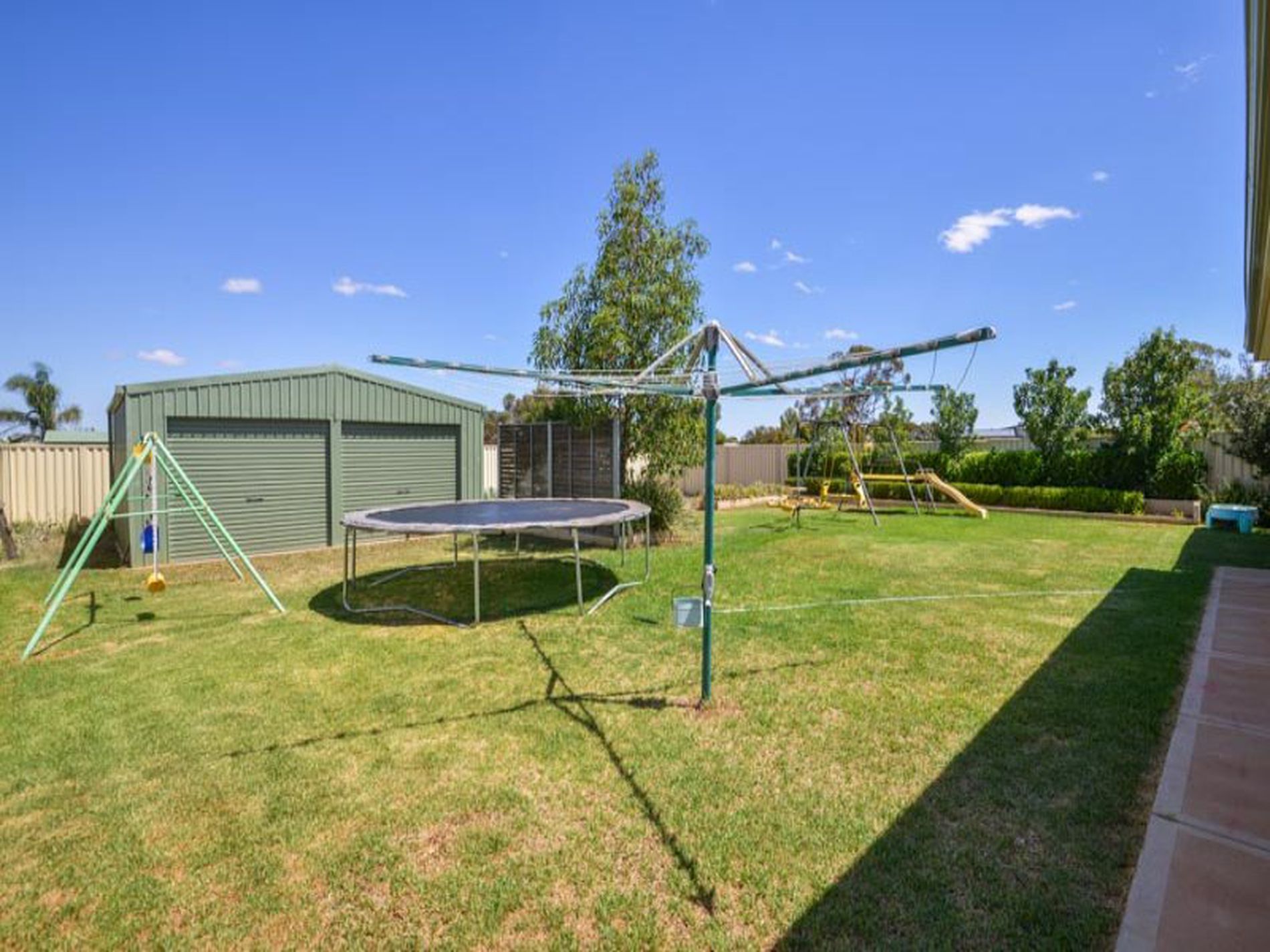 17 Riseberry Way, Somerville