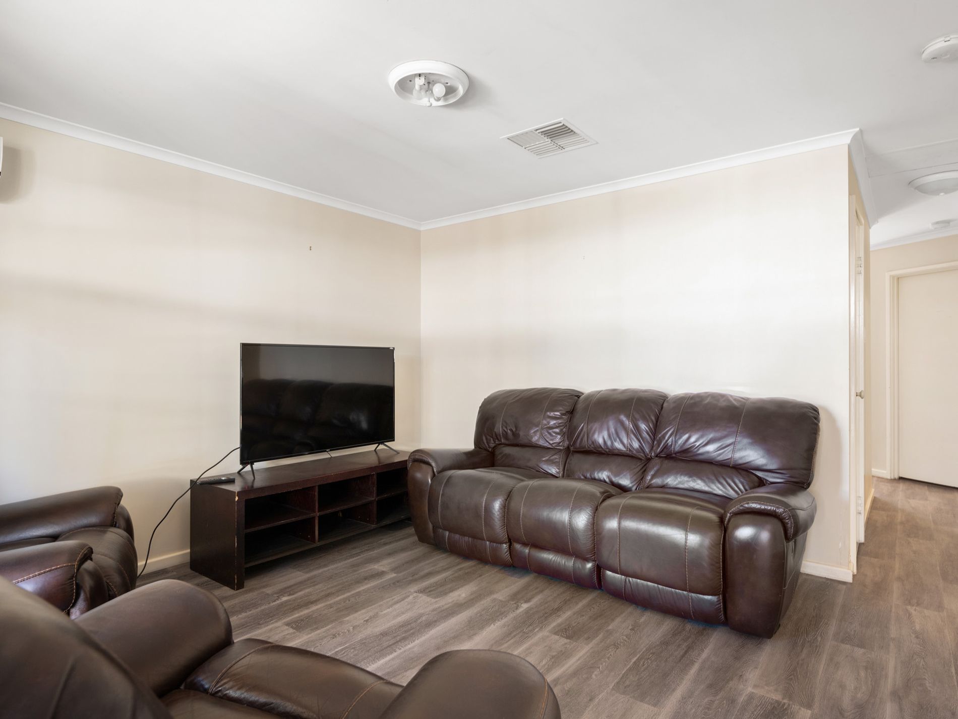 4 / 4 Ochiltree Street, Somerville