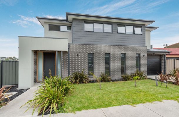 4 Merlynston Close, Dallas