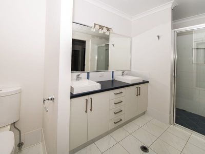 6 Bernard Crescent, Kingaroy