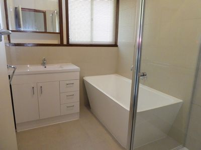 4 Johnston Avenue, Newcomb