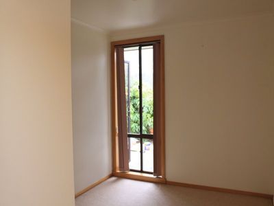 2 / 64 Sale Street, Huonville
