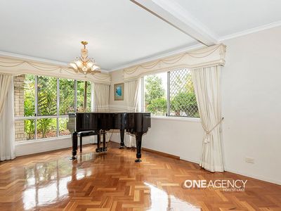 2 Greenstead Way, Forest Lake