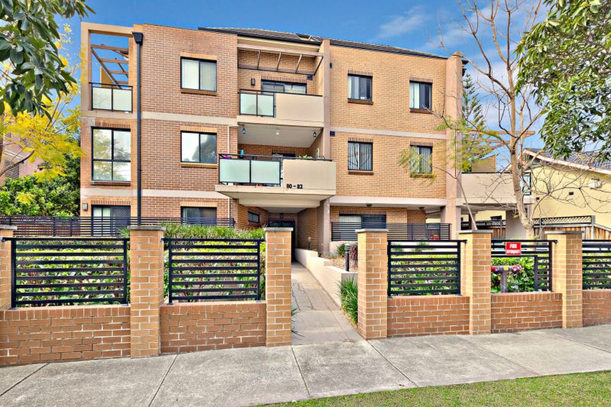 15 / 80 Courallie Avenue, Homebush West