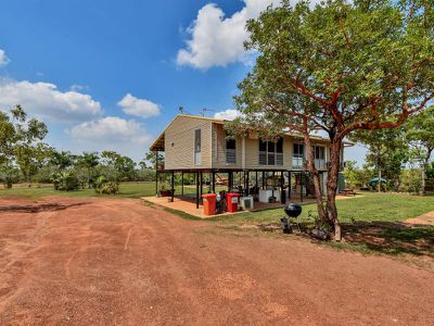 105 Cox Peninsula Road, Berry Springs