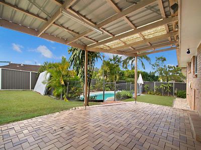 12 Tandara Street, Rochedale South