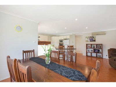 76 Surf Circle, Tura Beach